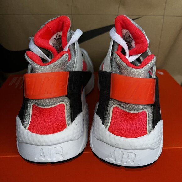NEW Nike Air Huarache \'Icons Infrared\' Red White DX4259-100 Mens Size 8 main image 5